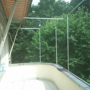 Katzennetz Balkon mit Markise