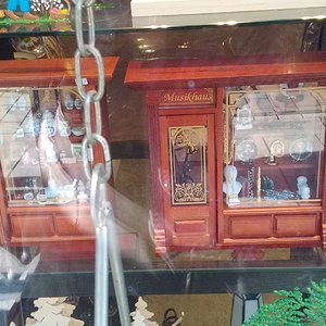 IMG 20180214 132441 BURST001 COVER