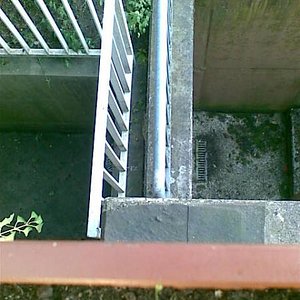 Wäre hier zwischendrinn Platz für eine Katzentreppe in Form eines einfachen Brettes?