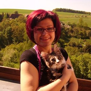 Niclas hier noch etwas kleiner mit mir auf unserem Balkon